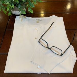 DRESSBARN ladies short sleeve botton down crew neck crisp white sweater.